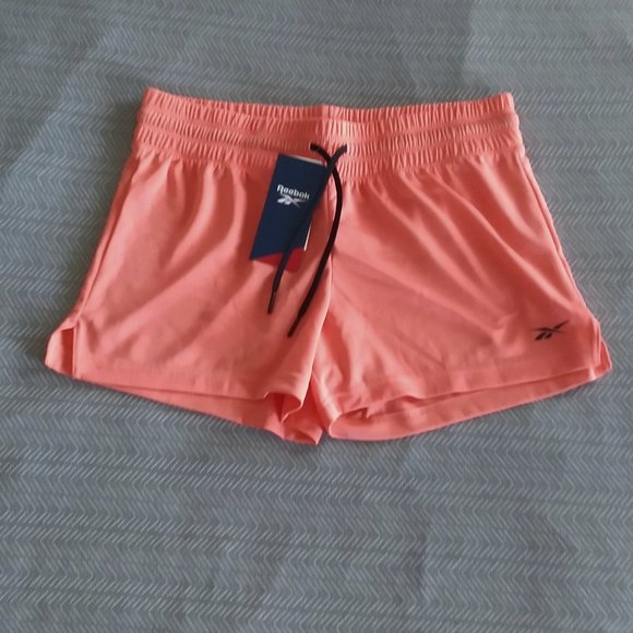 🆕Reebok Women's Training Essentials Workout Knit Poly Shorts,Twisted Coral, NWT - Picture 4 of 8
